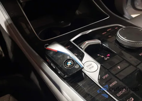 2024 BMW X5 Phev xDrive50E z USA, uszkodzony, nr VIN 5UX43EU07R9T65590